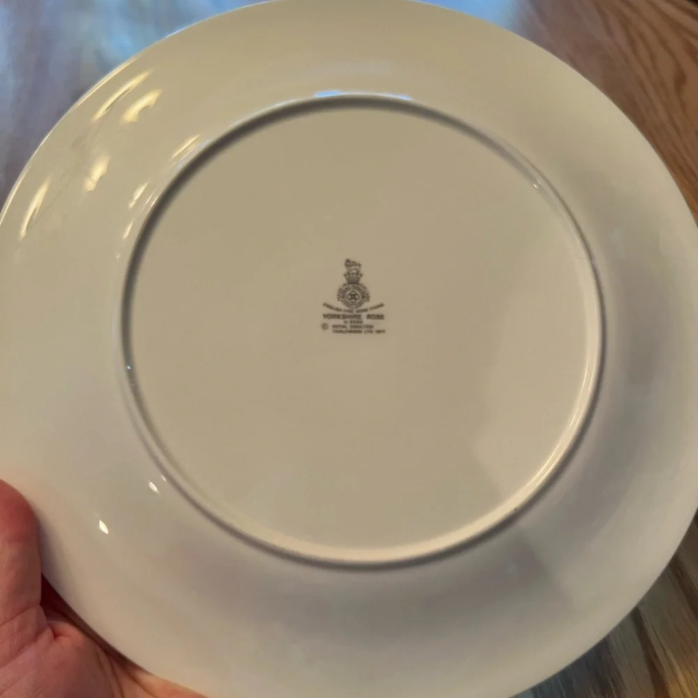 Royal Doulton Yorkshire Rose Dinner Plates